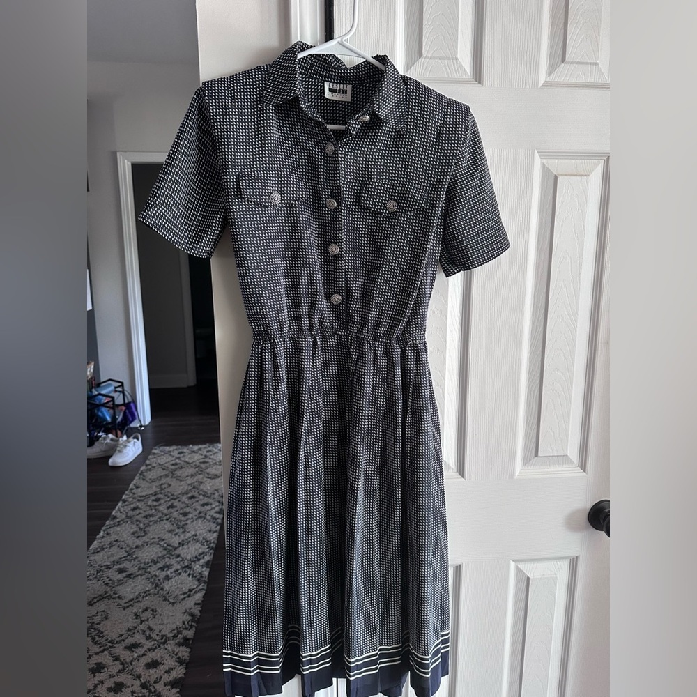 Vintage Leslie Fay Blue and White Patterned Midi Dress